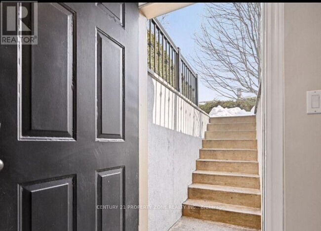 Photo du bâtiment - 1534 Hollywell Ave