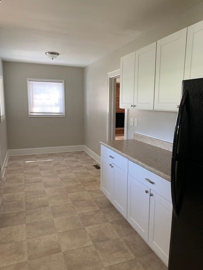 Building Photo - 1205 W Hwy 11