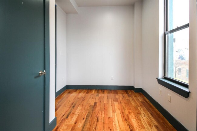 Foto del edificio - 106 Wilson Ave