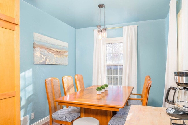 Foto del edificio - 239 Edgewater Dr