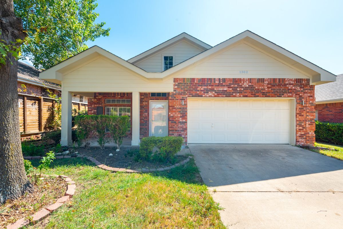 Foto principal - 1302 San Miguel Dr