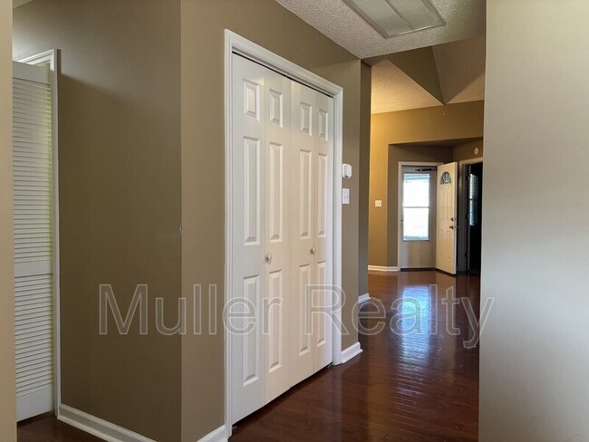 Building Photo - 3441 Lexann Ln