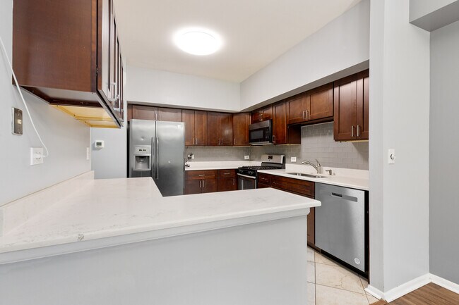 Foto del edificio - 1175 Regency Dr