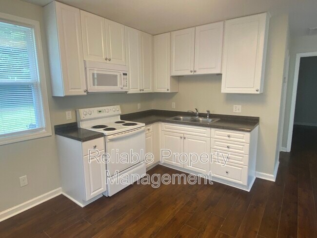 Foto del edificio - 703 Hare St