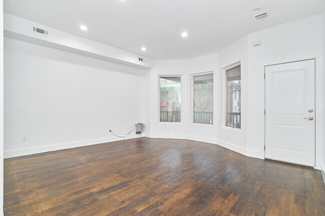 Building Photo - 1583 East 15th Street