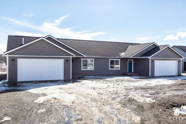 Building Photo - 920 W Wilder Ave