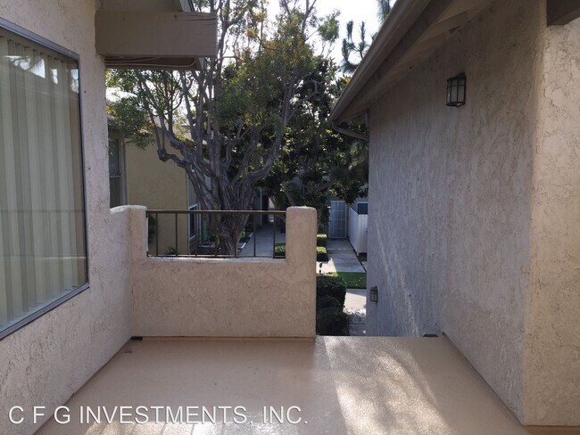 Building Photo - 3 br, 2 bath House - 9674 Pettswood Dr.
