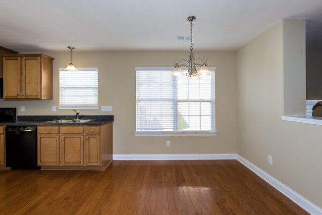 Building Photo - 6246 Silver Chime Way