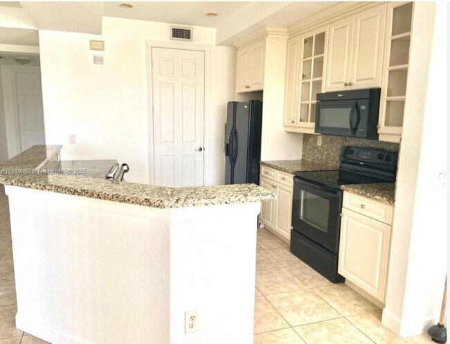Foto del edificio - 8231 NW 127th Ln