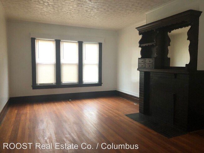 Building Photo - 4 br, 1.5 bath House - 92 N. Ogden Avenue