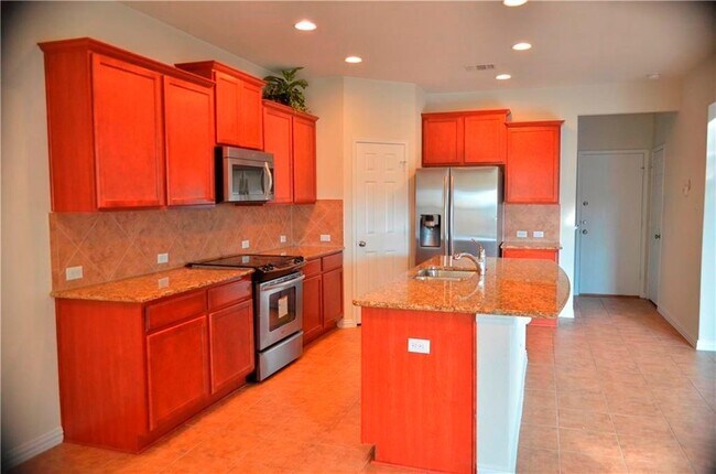 Building Photo - 16020 Hampton Bliss Trce