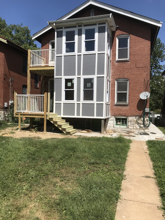 Building Photo - 3920 Dover Pl