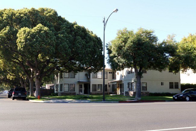 Foto principal - 2200 W Victory Blvd