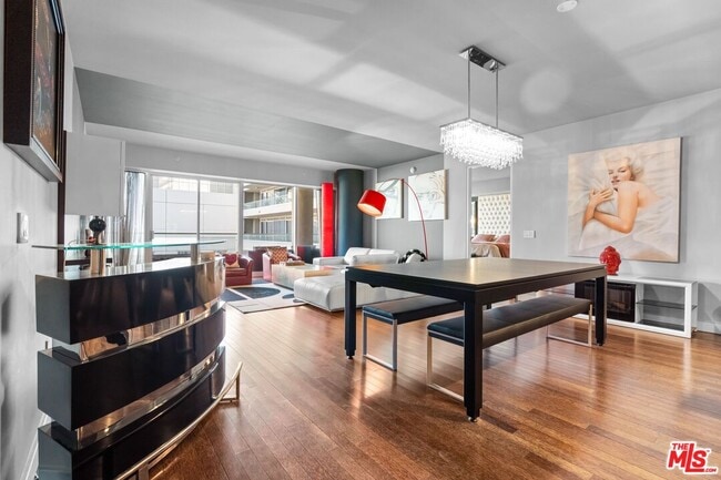 Building Photo - 6250 Hollywood Blvd