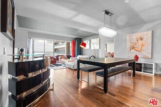 Building Photo - 6250 Hollywood Blvd