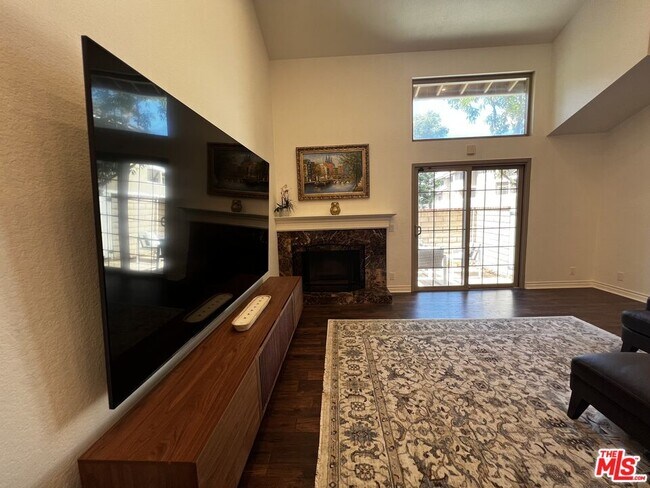 Foto del edificio - 7825 Seaglen Dr