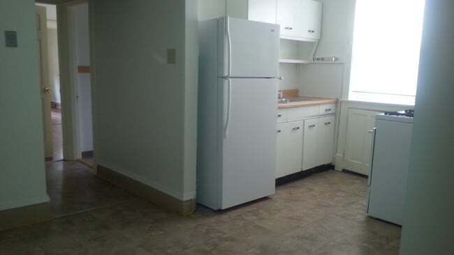 Building Photo - 6300 Cates Ave