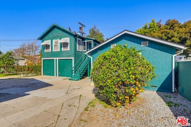 Foto del edificio - 2163 W 27th St