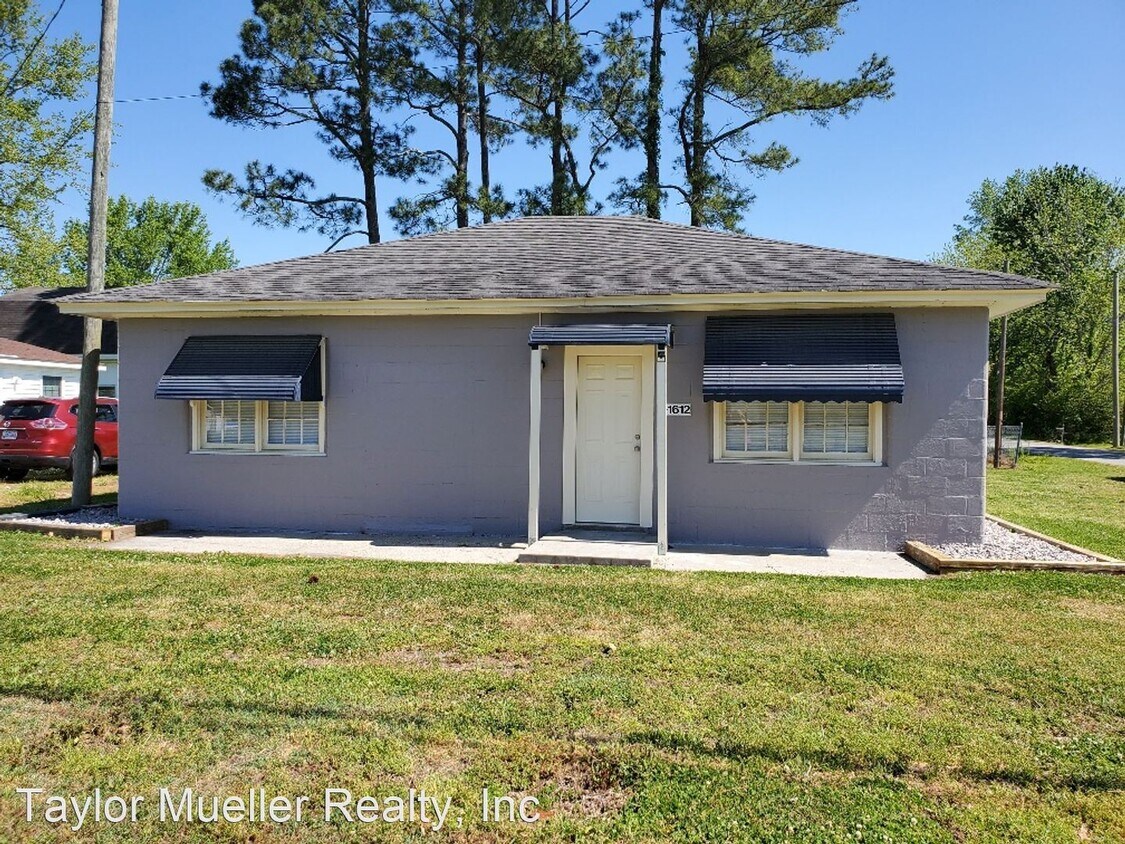 Primary Photo - 2 br, 1 bath House - 1612 N. Road St