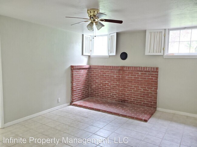Building Photo - 1 br, 1 bath House - 903 W Curtiss Street