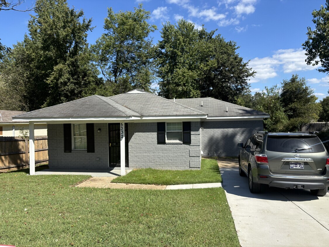 Foto principal - 5332 Bitter Creek Dr