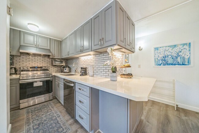 Foto del edificio - Charming central 3BR Condo in Honolulu
