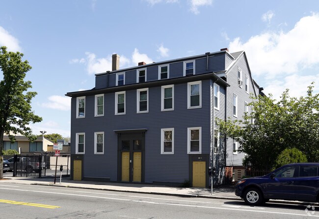 Building Photo - 193-195 Hampshire St