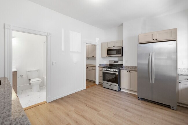 Building Photo - 864 Huntington Ave