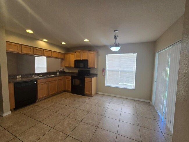 Building Photo - 10303 Avelar Ridge Dr