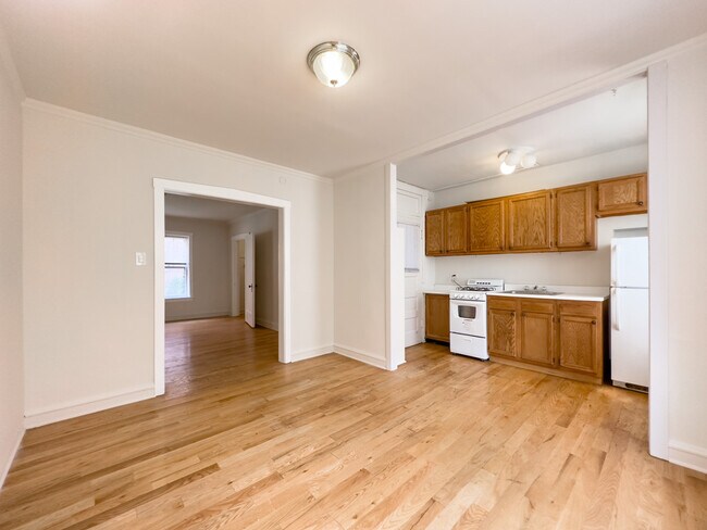 Building Photo - 1133-1133 E 133rd St