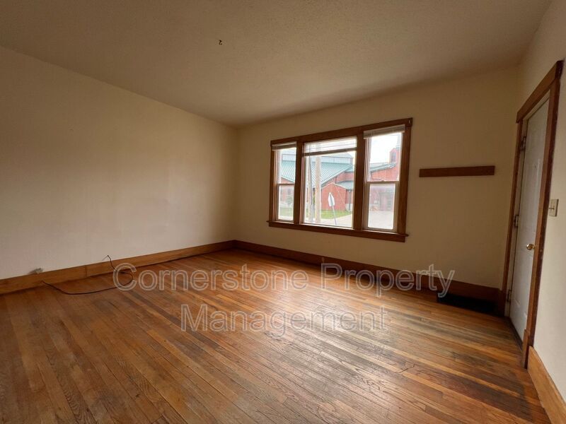 Primary Photo - 409 S 13th St