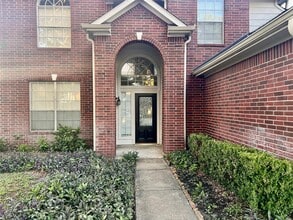 Building Photo - 18410 Green Cypress Ct