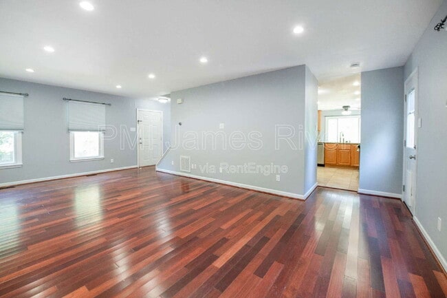 Foto del edificio - 13418 Winning Colors Ln
