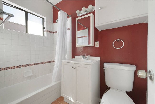 Foto del edificio - 1719 N Wilton Pl