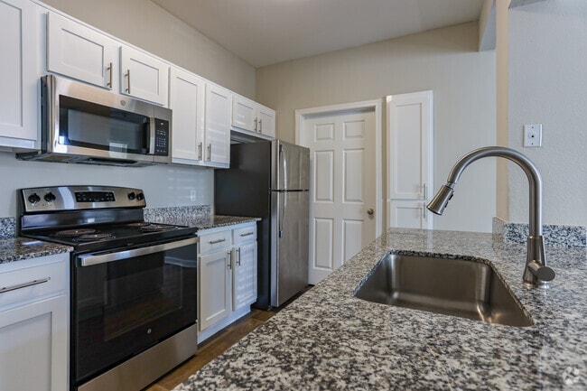 Interior Photo - Discovery at West Road