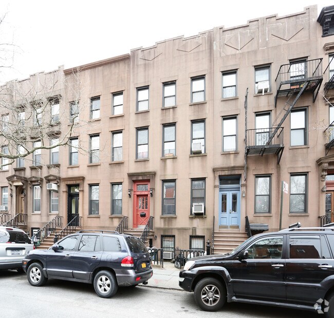 Building Photo - 272 Degraw St