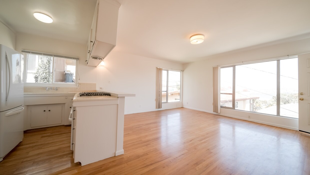 Living Room - 3744 Bluff Pl