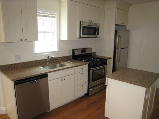 Foto del edificio - 220 Massachusetts Ave