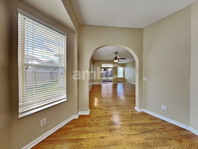 Building Photo - 2462 St Johns Ln