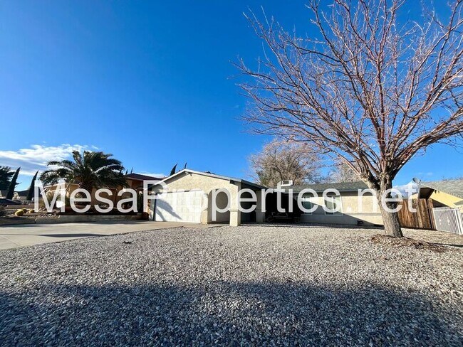 Foto del edificio - 13672 Oakmont Dr