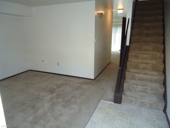 Building Photo - 407 Bellwood Dr