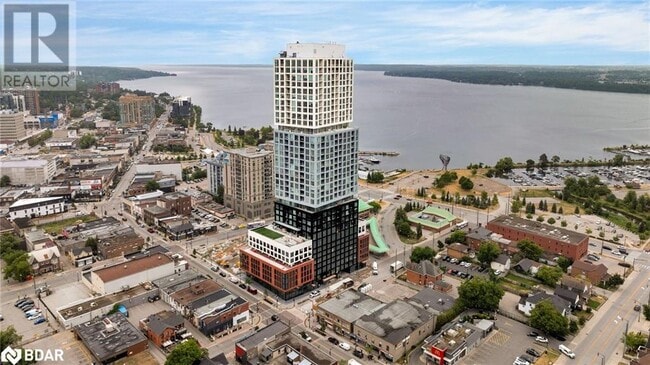Building Photo - 39 Mary St
