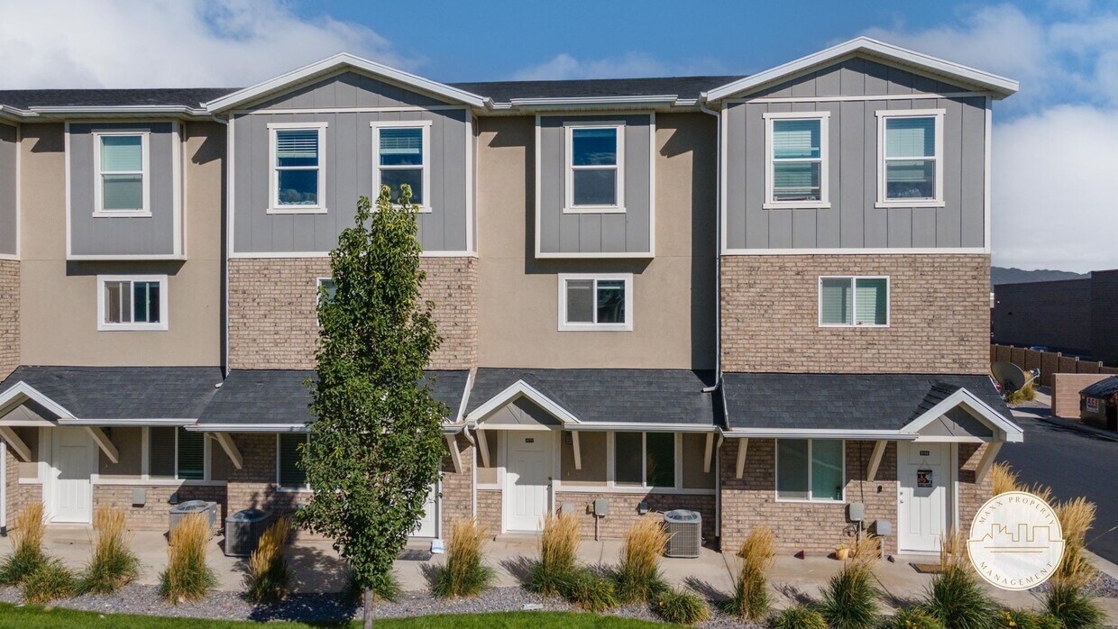 Primary Photo - Up to $500 off first month rent | Charming...