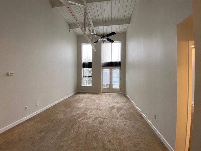 Building Photo - 71 Fulkerson St