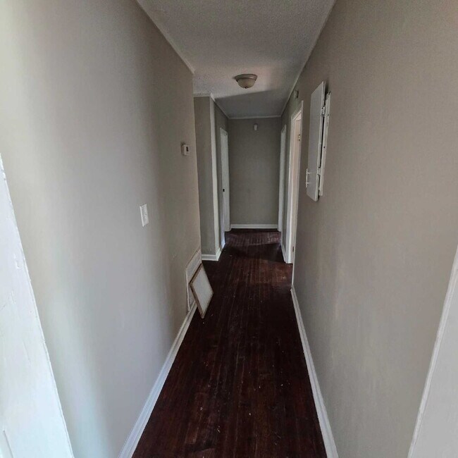 Foto del edificio - "Full Brick 3-Bed Home on Monroe Avenue: In the Heart of Macon!"