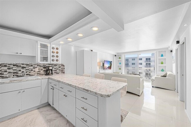 Building Photo - 401 Ocean Dr