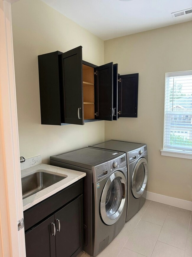 Building Photo - 2181 Marianas Ln