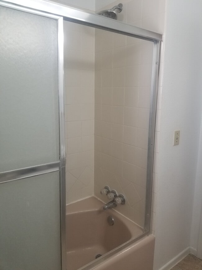 Building Photo - 405 4th Ave