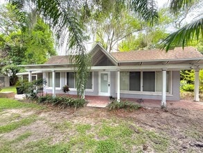 Building Photo - 1223 Poinsettia Ave