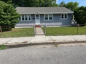 Building Photo - 929 Johnson St